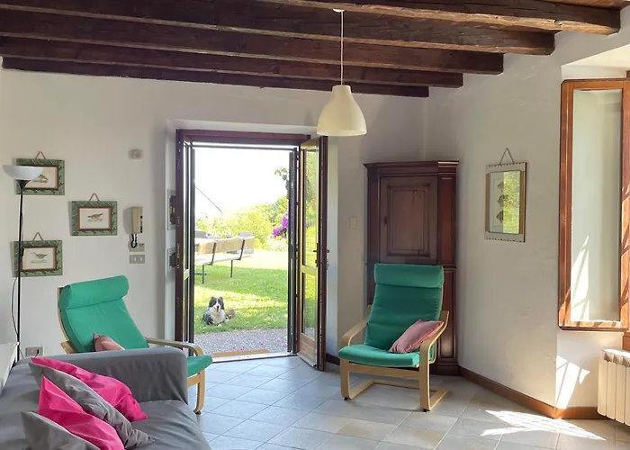 Valsiniga - Your Indipendent Country Into A Natural Park, With A Stunning View, Private Garden And Above Ground Pool In Exclusive For And Your Family! Agroturismo
