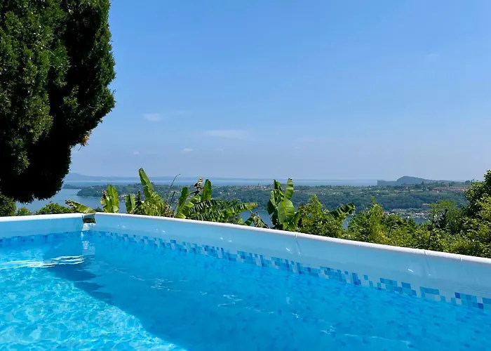 Valsiniga - Your Indipendent Country Into A Natural Park, With A Stunning View, Private Garden And Above Ground Pool In Exclusive For And Your Family! Agroturismo