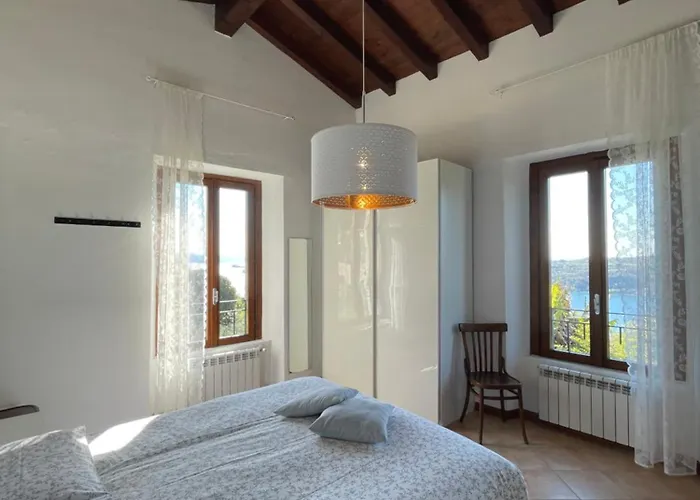 Valsiniga - Your Indipendent Country Into A Natural Park, With A Stunning View, Private Garden And Above Ground Pool In Exclusive For And Your Family! Saló